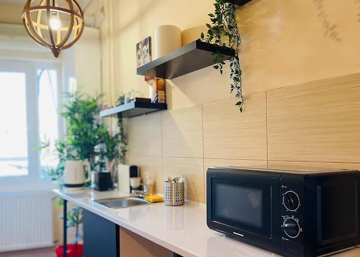 Lovely Bath & Balcony Victory Square 2 Bucureşti