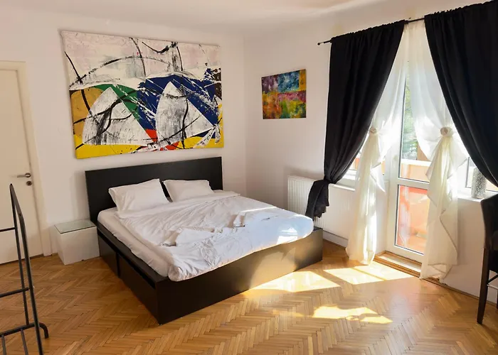 Apartament Lovely Bath & Balcony Victory Square 2