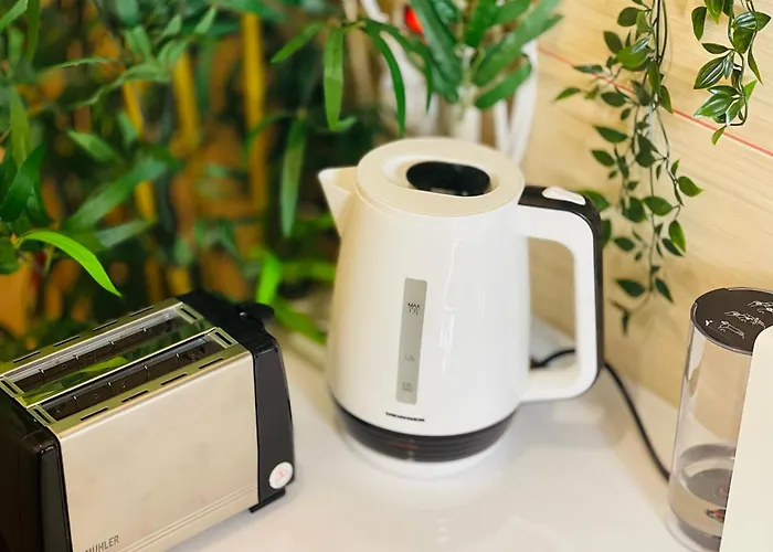 Lovely Bath & Balcony Victory Square 2 Bukarest